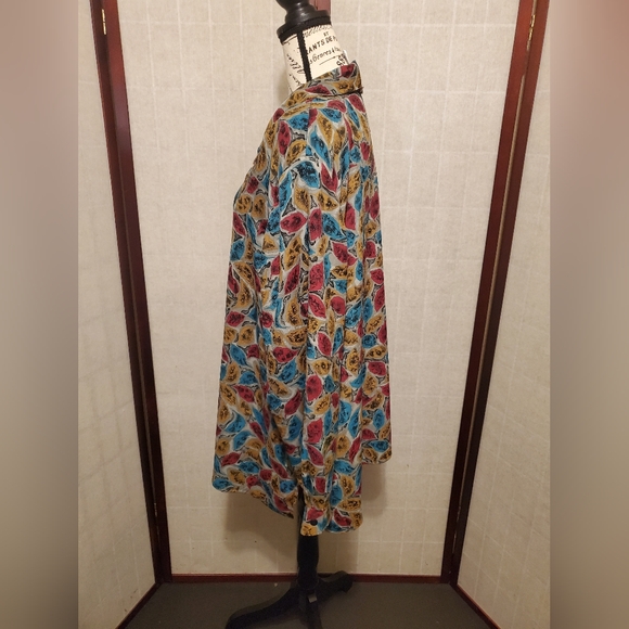 Modern Essentials Blouse - Picture 3 of 7